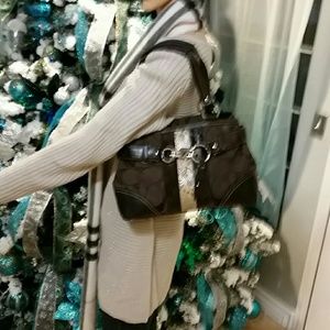 PRICE FIRM HAMPTON BAG AND WALLET SET.